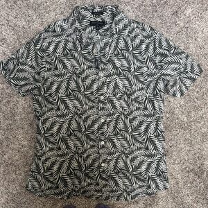 Banana Republic Black and White Leaf Pattern Men's Shirt
